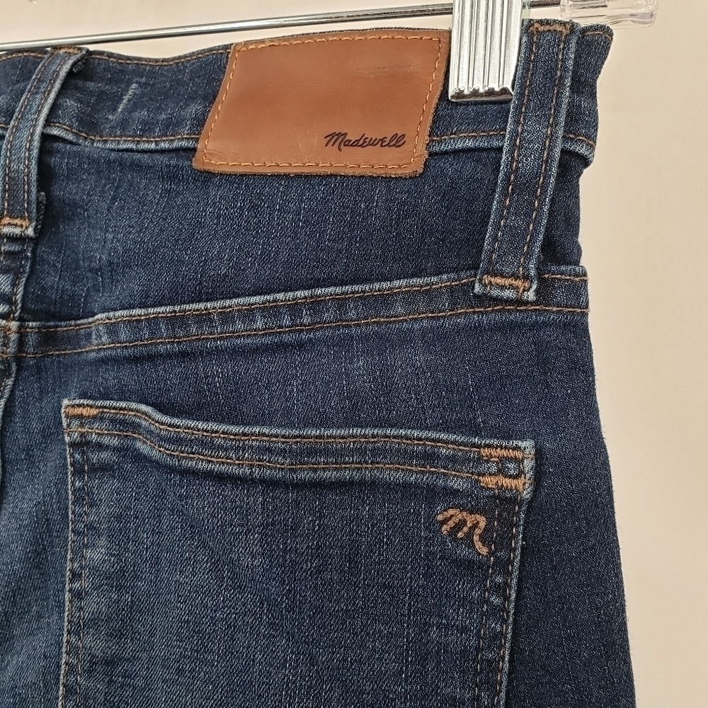 Madewell 9" Mid-Rise Skinny Jeans in Hayes Wash: Button-Front Edition, - Picture 5 of 11